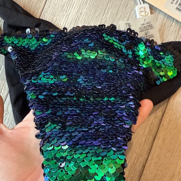 Beach Bunny Bikini - Picture 3 of 6